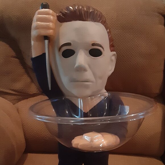 Michael Myers Halloween Greeter - Picture 1 of 15
